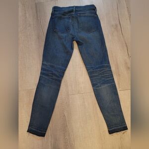 Blue Skinny Jeans with Subtle Fading